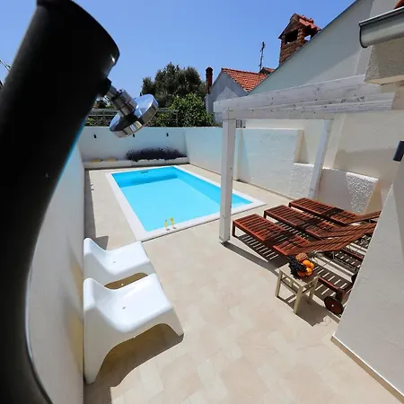 Vila Klaudia With Pool
