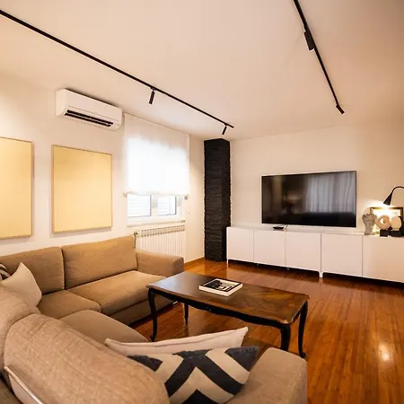 Klaudia With Pool Willa Zadar