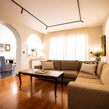 Klaudia With Pool Villa *