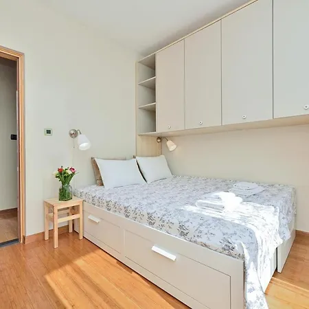 Klaudia With Pool Willa Zadar