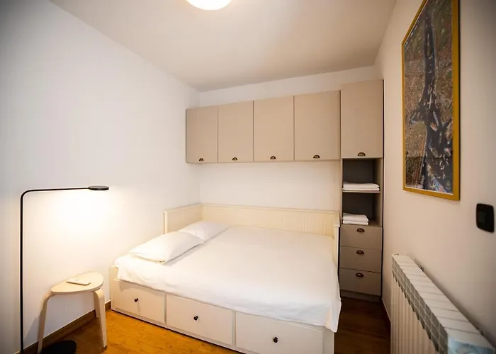 Klaudia With Pool Villa