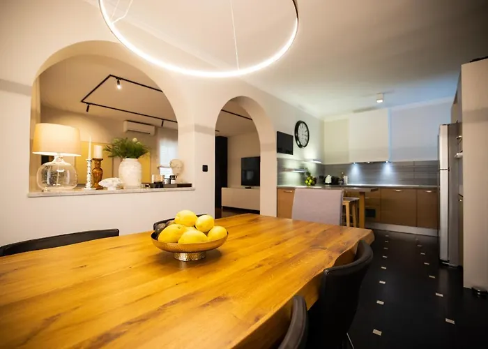 Klaudia With Pool Villa