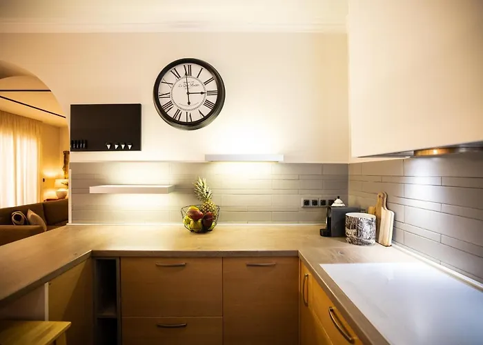 Klaudia With Pool Villa Zara