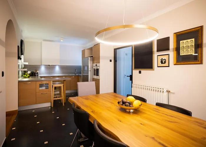 Villa Klaudia With Pool Zara